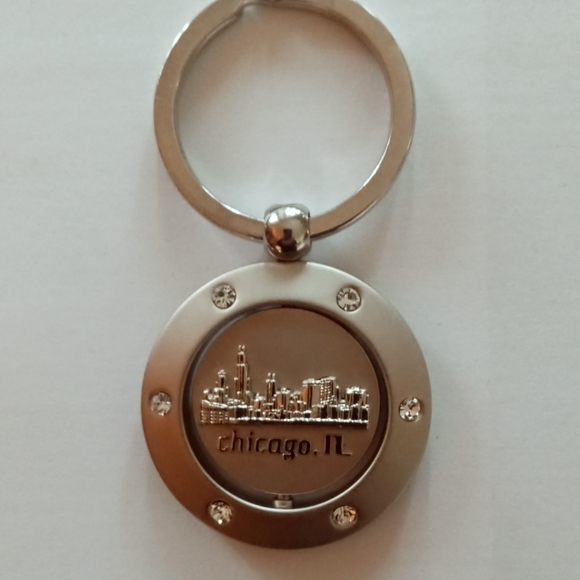 Chicago Skyline Spinner Keychain pewter metal - Picture 2 of 3